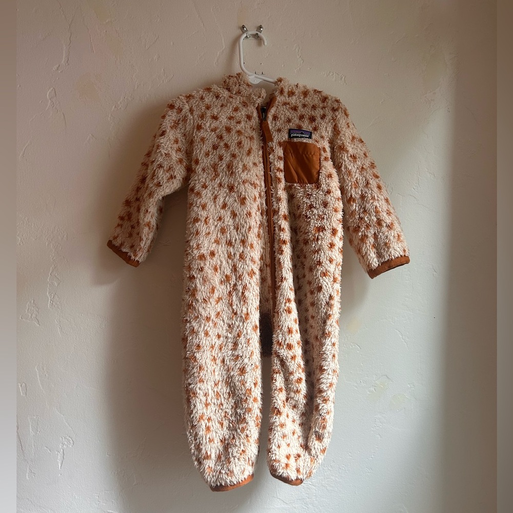 Patagonia® Worn Wear
Furry Friends Bunting in Deer Print